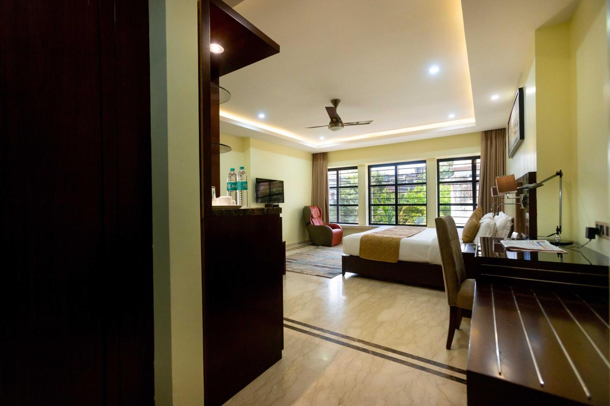 Hotel Godwin - Colaba Mumbai Exterior foto
