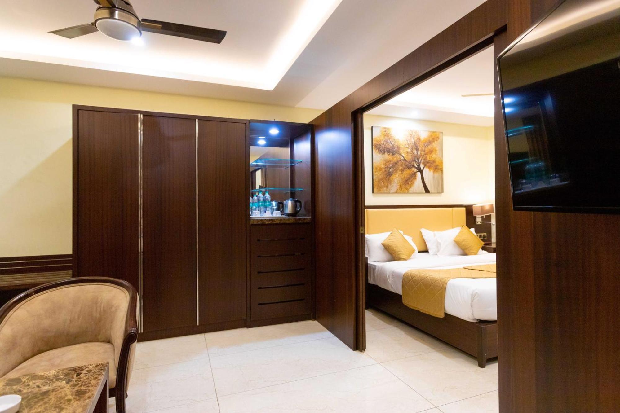 Hotel Godwin - Colaba Mumbai Exterior foto
