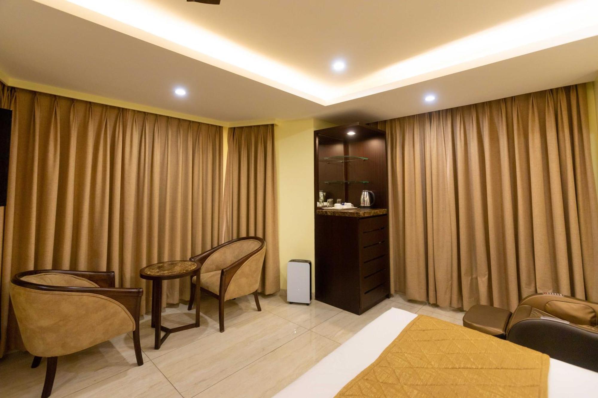 Hotel Godwin - Colaba Mumbai Exterior foto