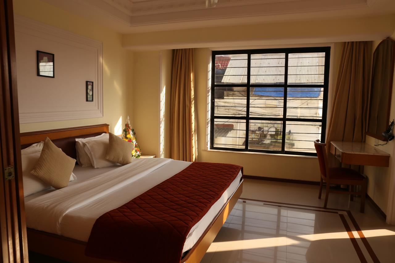 Hotel Godwin - Colaba Mumbai Exterior foto
